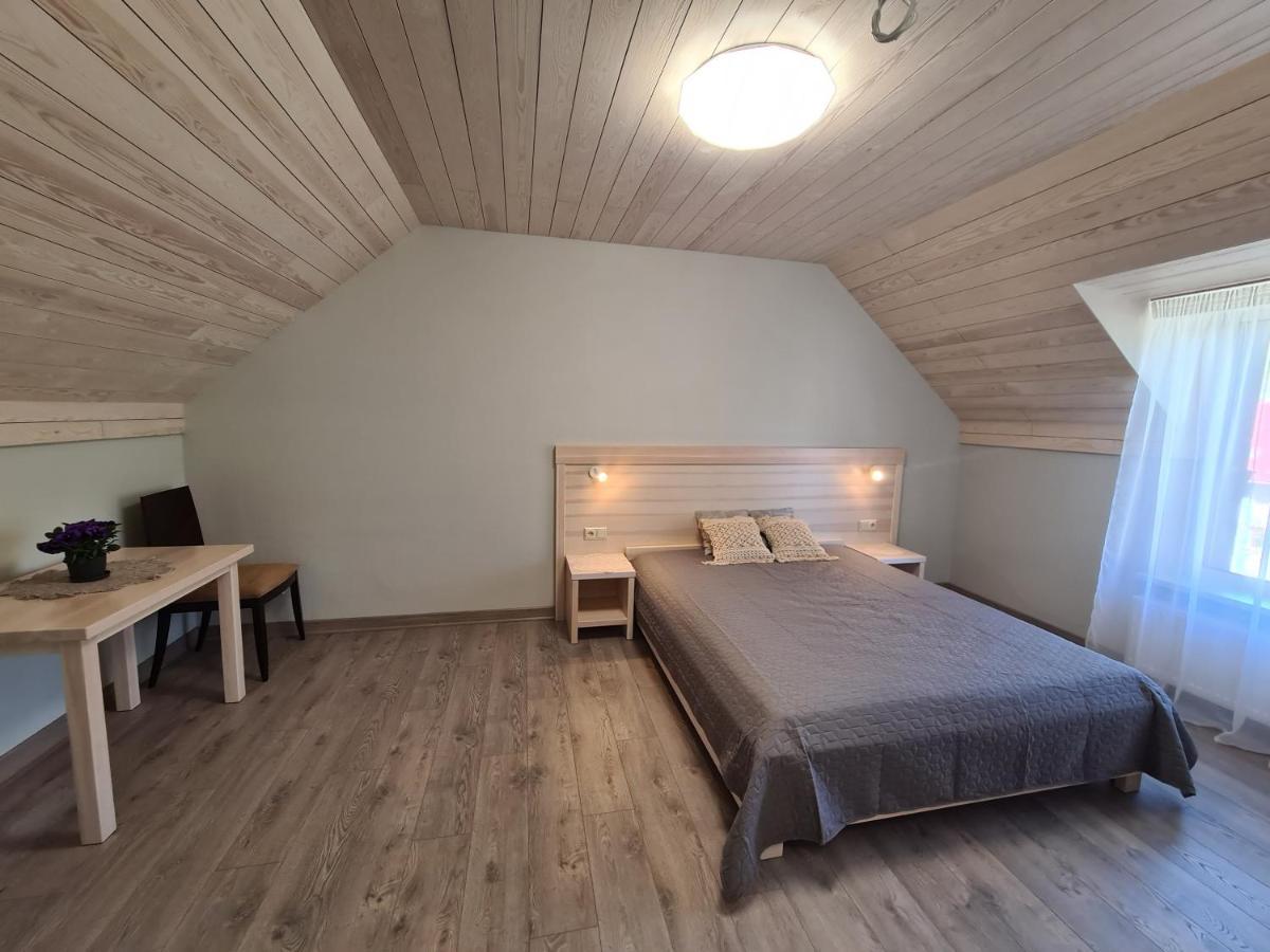 Hotel Viesu Nams Upe Roja Esterno foto